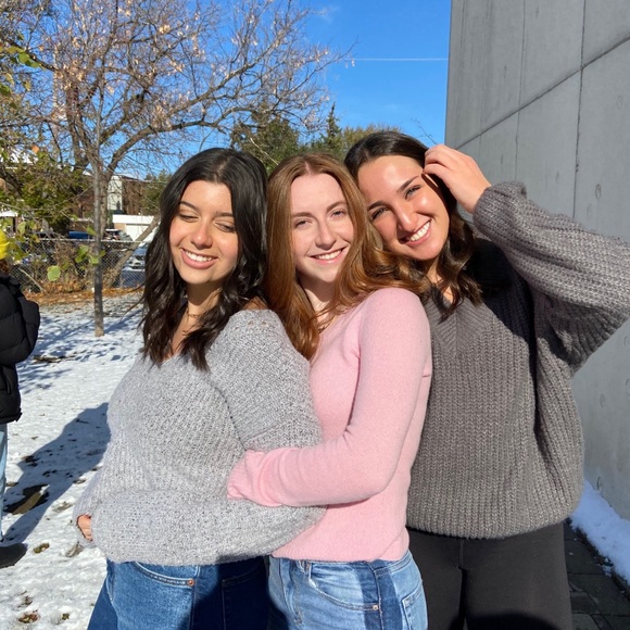 Meet your Posher, Mackenzie - Picture 1 of 1